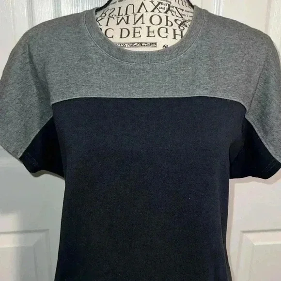 Under Armour Sweatshirt Short Sleeve Shirt Dress Womens - Picture 2 of 5